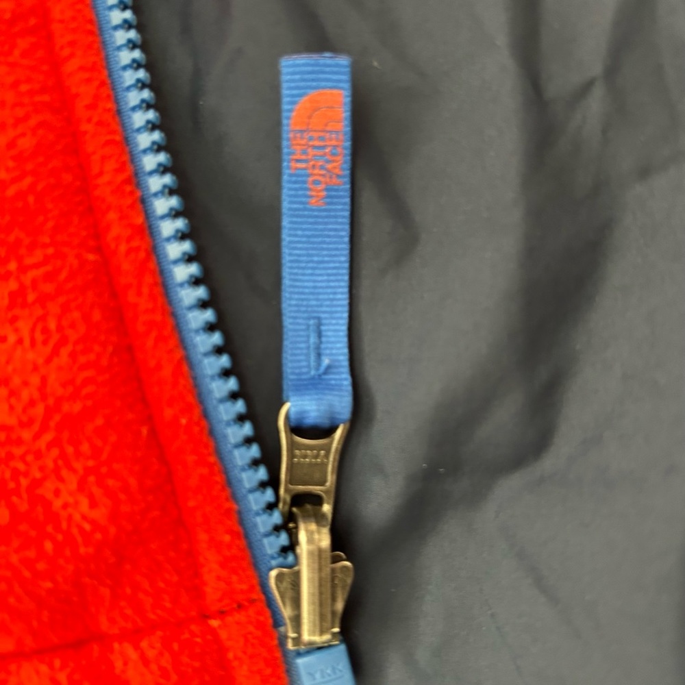 The North Face Reversible Jacket - Picture 4 of 4